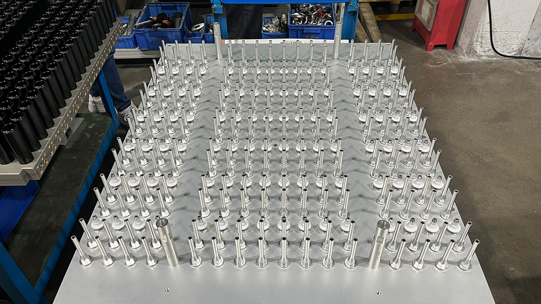Replacement of neck rings cavities mold cores and gate inserts during preform mold refurbishment